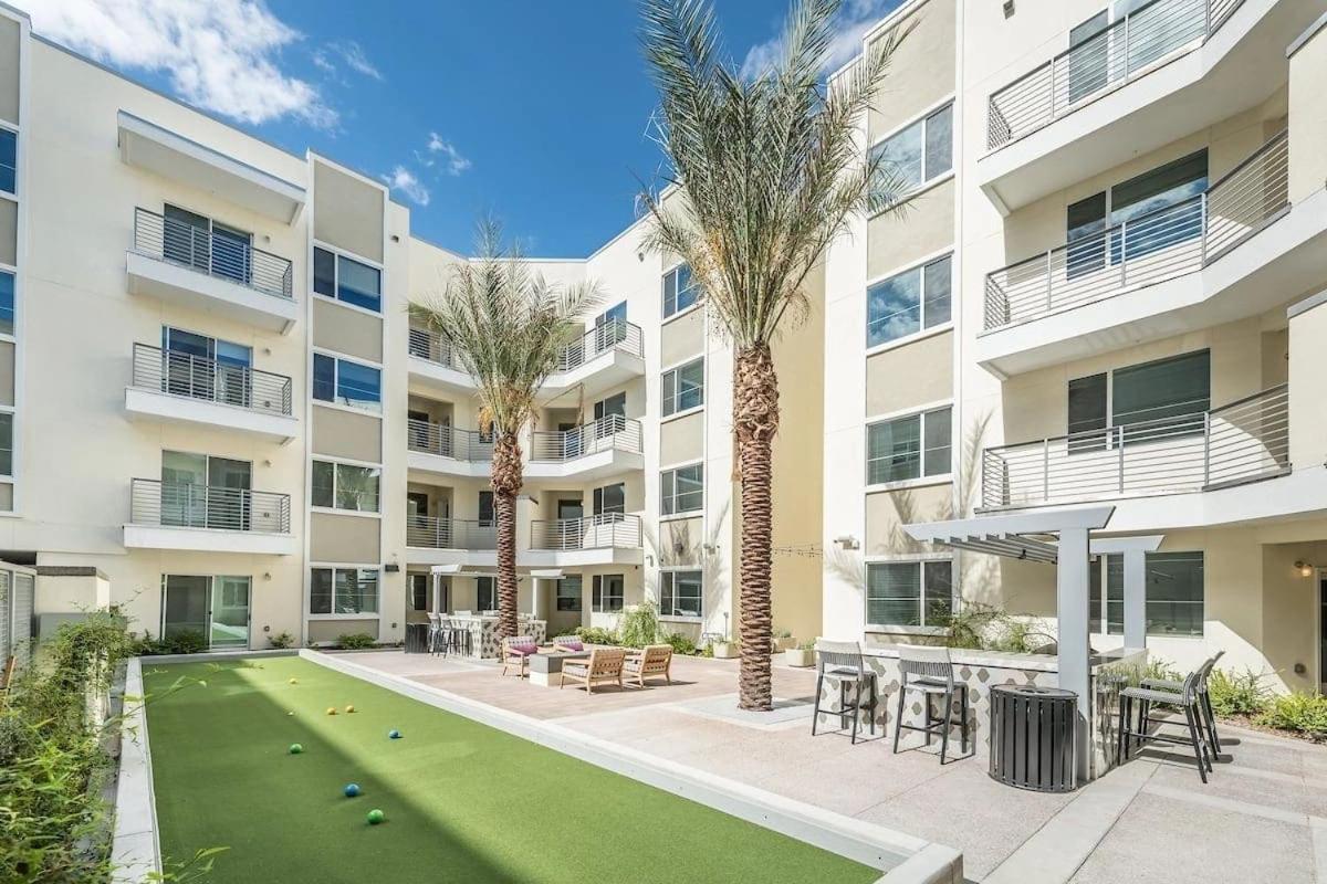 Paradise Cozysuites Under The Palms With Jacuzzi 18 Phoenix Extérieur photo